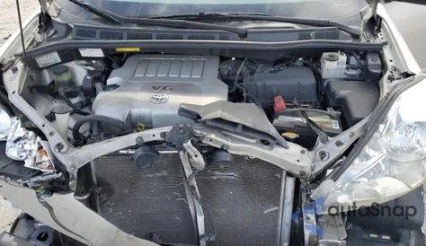 2010 Toyota Sienna Ce z USA, uszkodzony, nr VIN 5TDKK4CC4AS334238